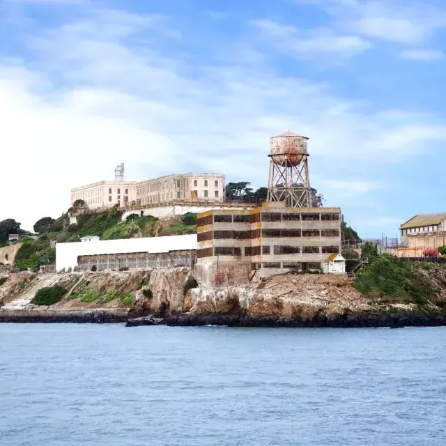 Alcatraz vu en bateau